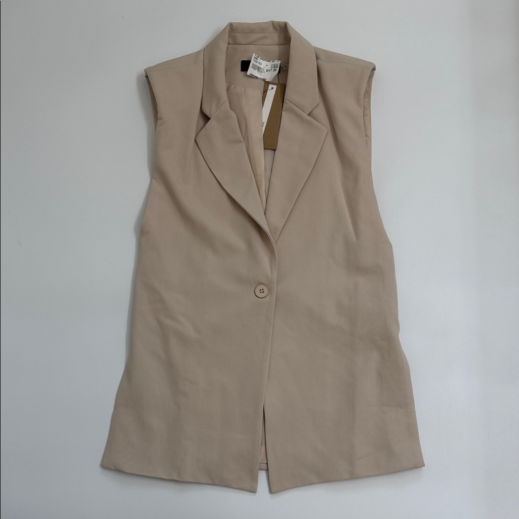 Do+Be Beige Sleeveless Vest Tailored Minimalist Layering Piece Nwt